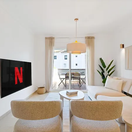 Banus Luxury - Prime Location And Free Parking *