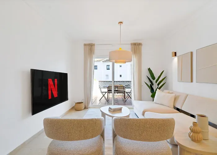 Banus Luxury - Prime Location And Free Parking *