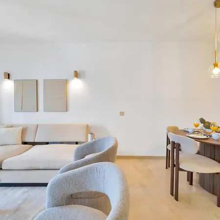 Banus Luxury - Prime Location And Free Parking アパート