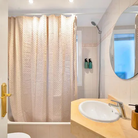 Апартаменты Banus Luxury - Prime Location And Free Parking *
