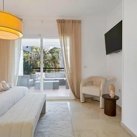 Banus Luxury - Prime Location And Free Parking アパート